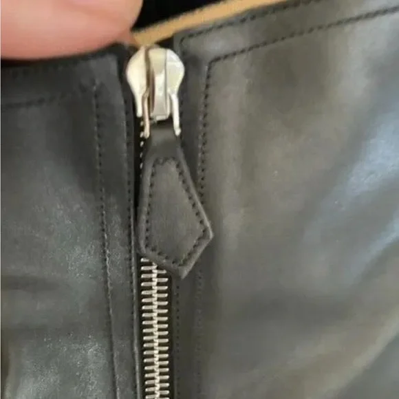 Looking at a pair of dress boots by Hermes size 44 11 Italy display picture 2